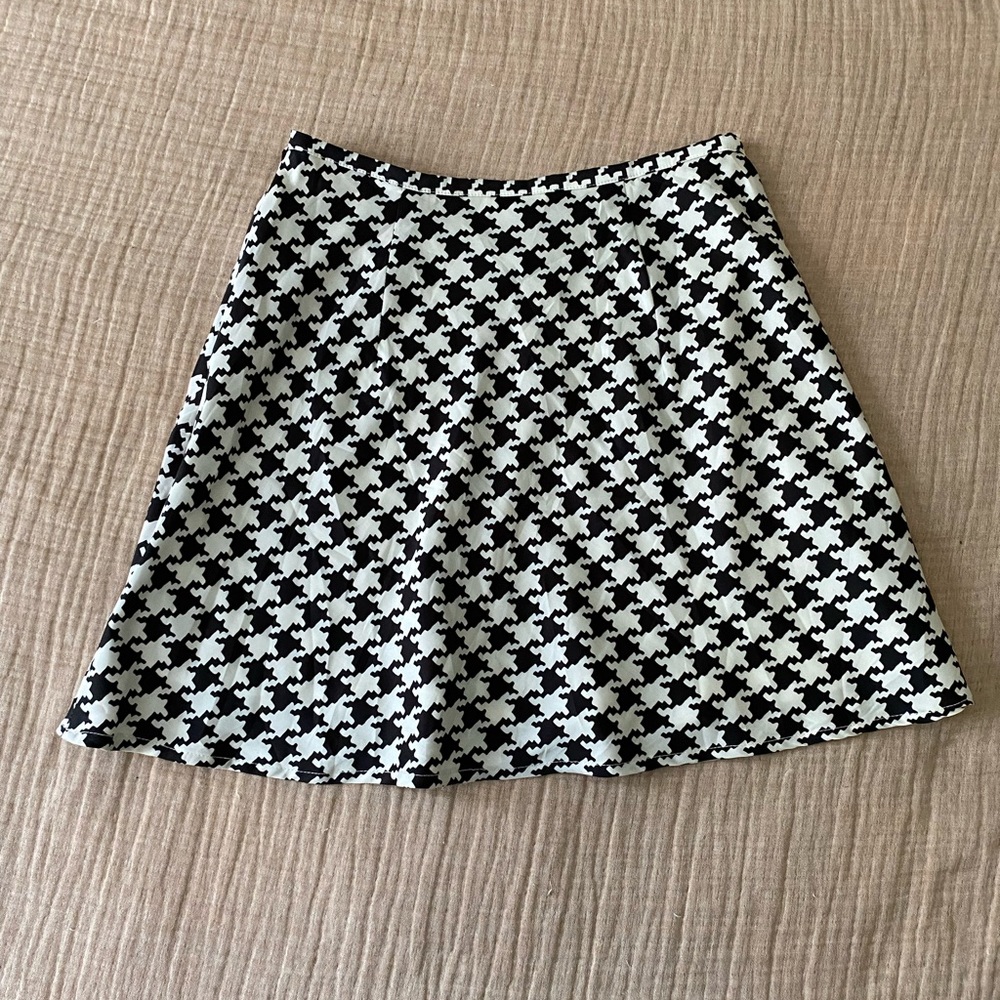 NIA || B&W Houndstooth Skirt - Picture 3 of 5